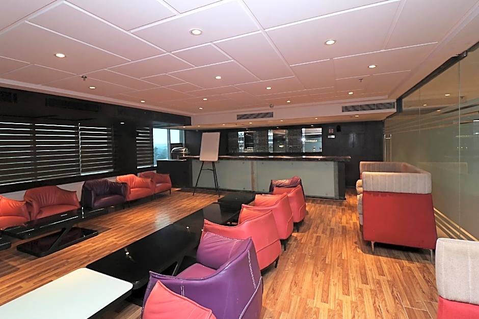 Hotel Joy Inn & Suites