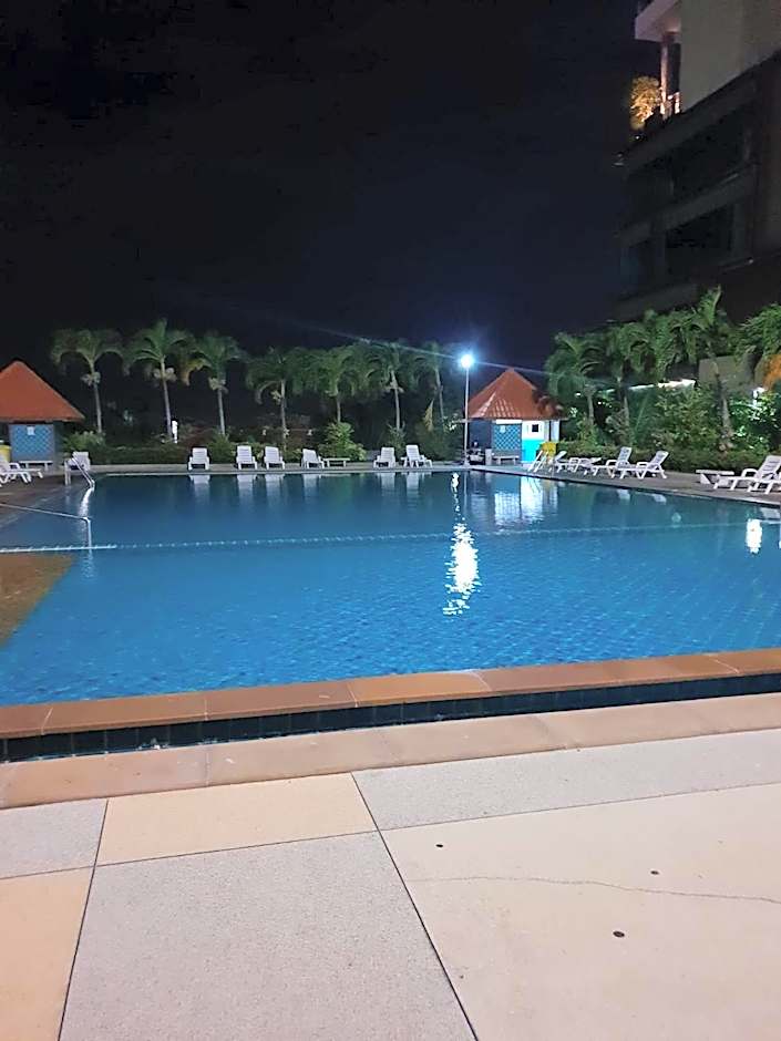 VTSIX at View Talay 6