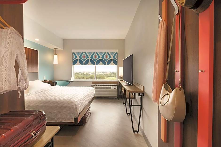 Tru by Hilton Lancaster East PA