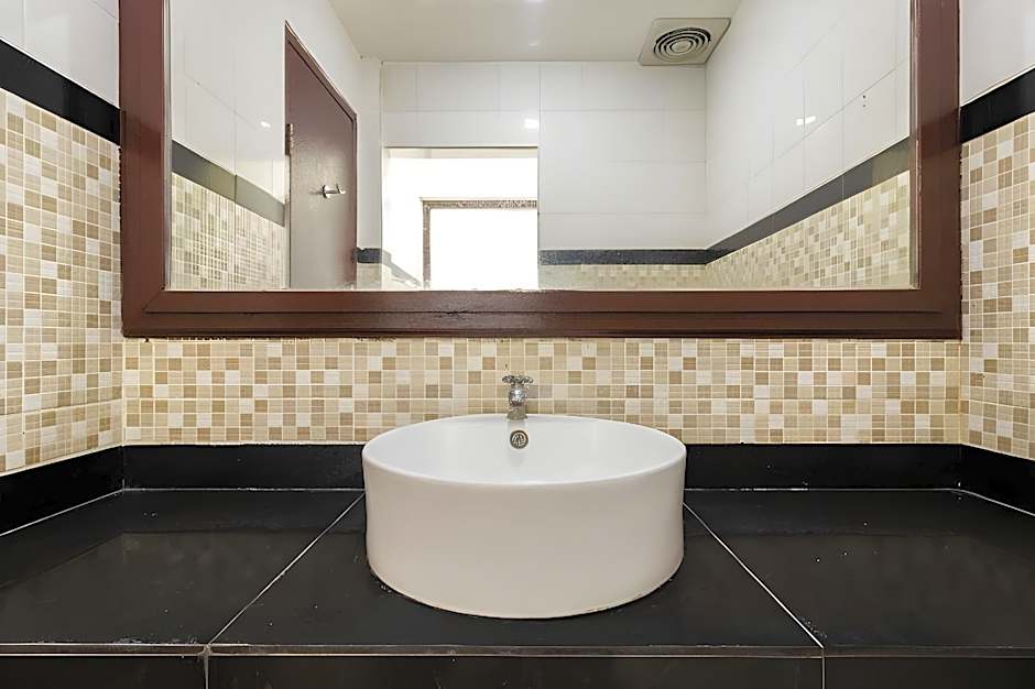 Flagship 2688 Guntur Hotel