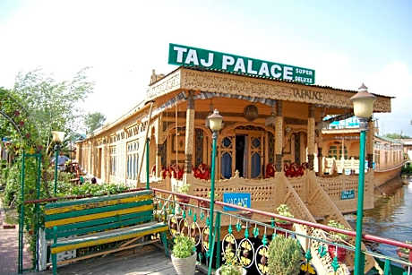 Houseboat Taj Palace