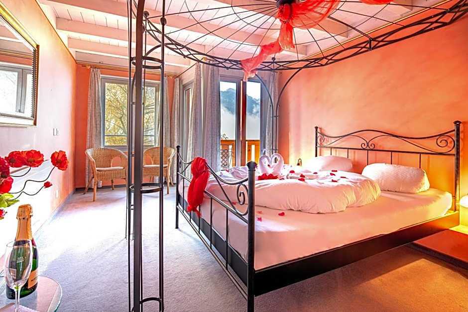 Hotel Lindenhof by Crossworld AG