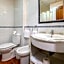 Hotel H28 Camas
