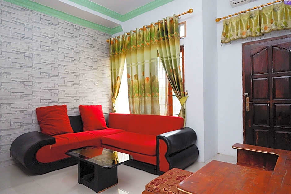 RedDoorz Syariah near RS Mitra Siaga