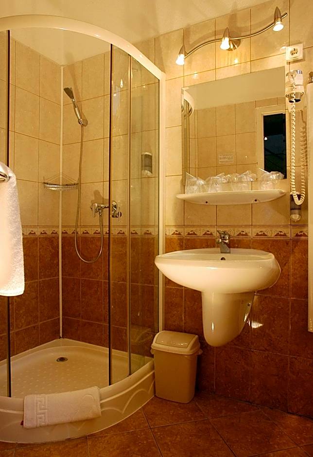 Hotel Manzard Panzio