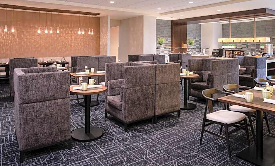 Hilton Fairfax, VA
