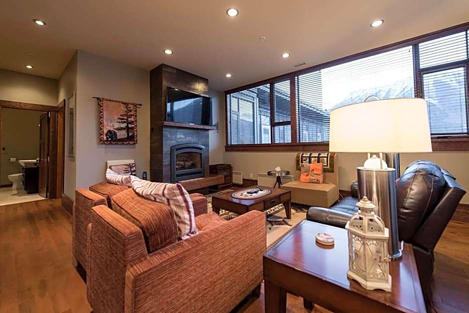 Luxurious 901 Condos by Fernie Central Reservations