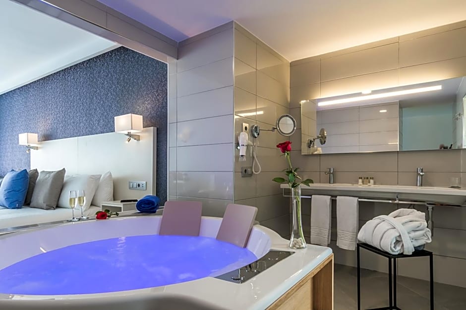 Aparthotel Esquinzo Y Monte Del Mar