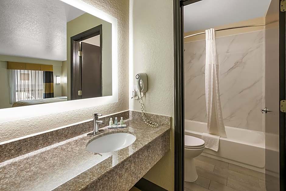 Quality Inn Commerce at I-85