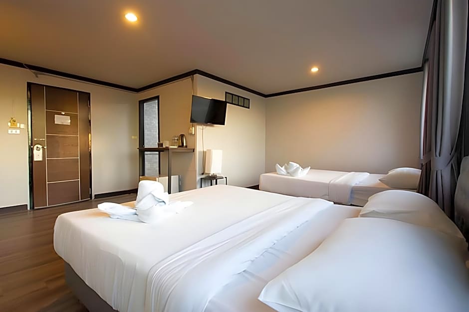 Pimpimarn Beach Hotel