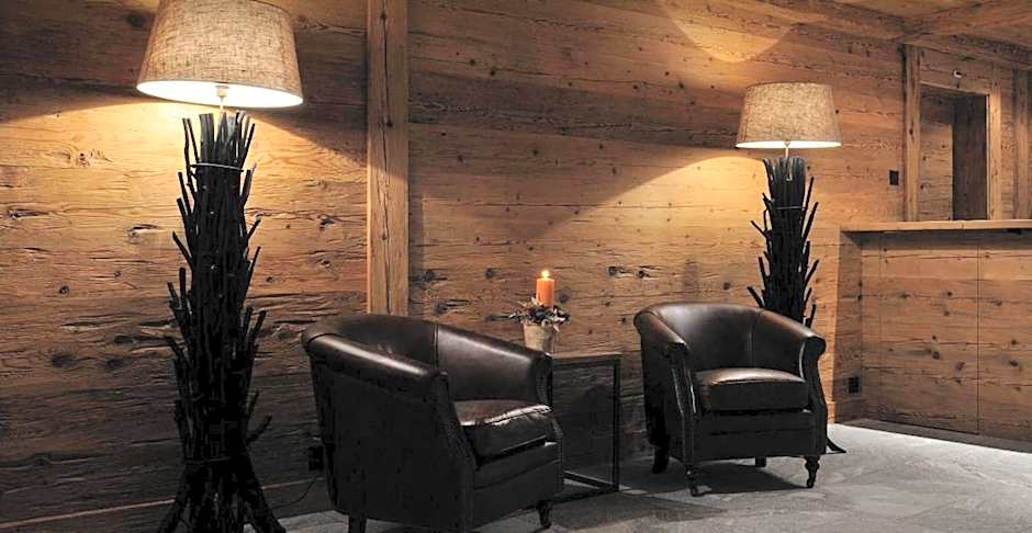 Garni Hotel des Alpes by Bruno Kernen