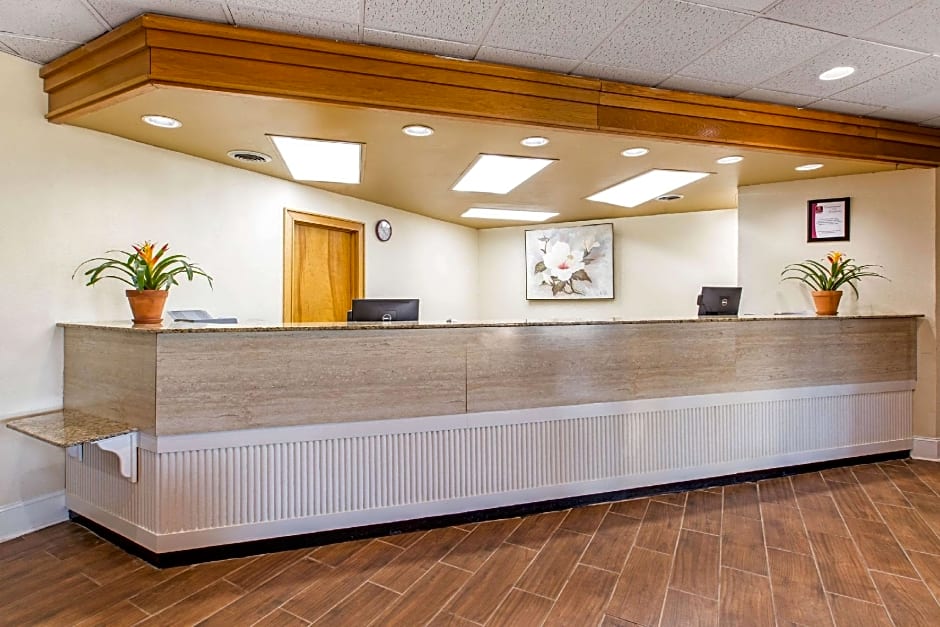 Ramada by Wyndham Santee I-95