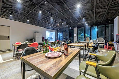 Yangyang Haettuneonchangmoon Pension