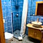 Hotel Between