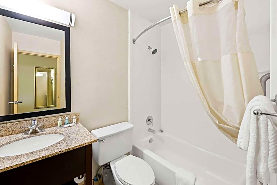 Quality Inn Dayton Airport