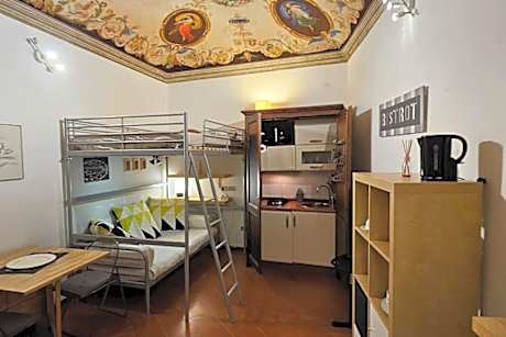 Monolocale in palazzo d'epoca