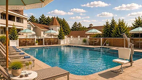Meadowmere Resort