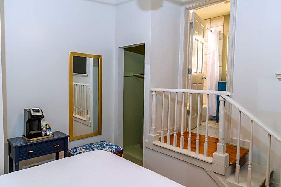 Inn On St. Ann, A French Quarter Guest Houses Property