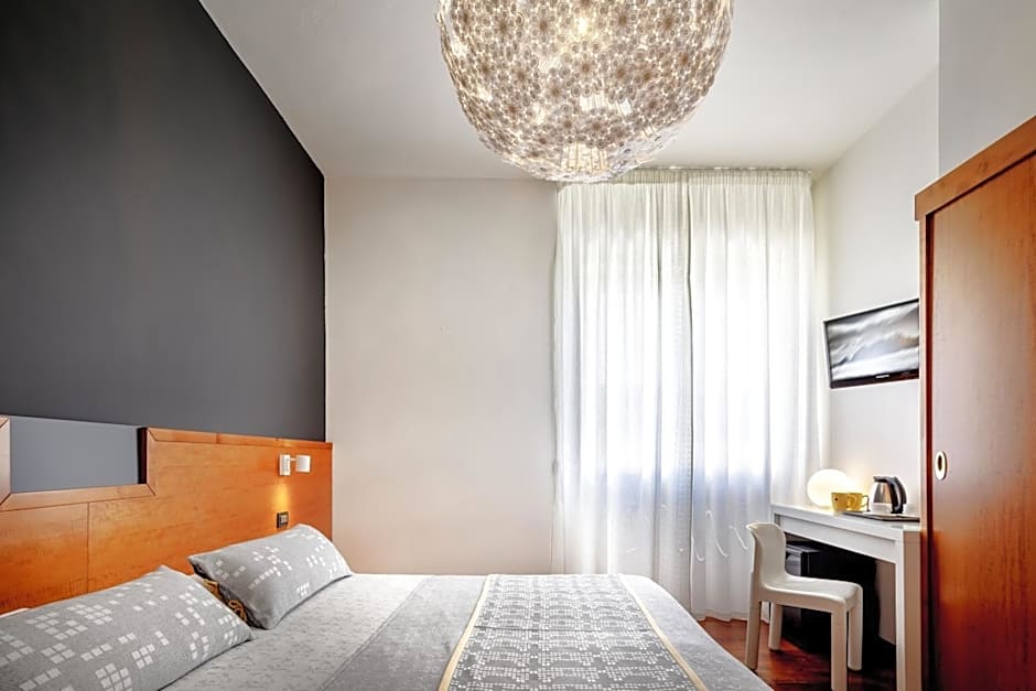 Euro Hotel