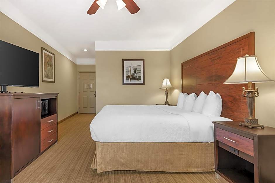 Best Western Plus Monica Royale Inn & Suites