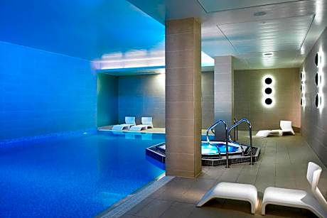 Lingfield Park Marriott Hotel & Country Club