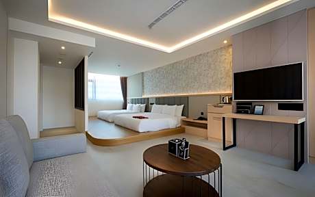 Deluxe Quadruple Room