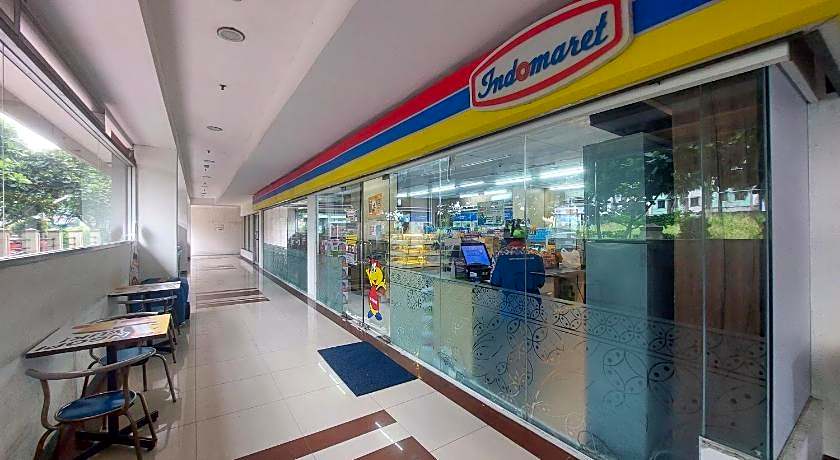 Emerald Apartel by RM.