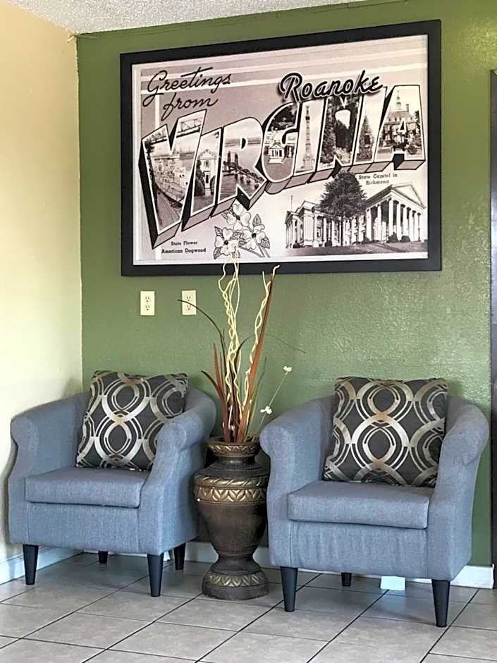 Super 8 by Wyndham Roanoke VA