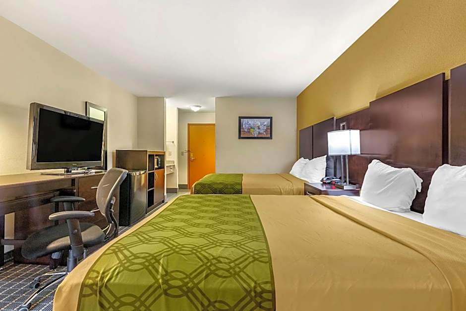 Econo Lodge Brunswick Travel Center