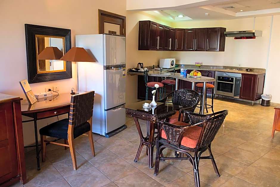 Swiss Inn Plaza Hotel