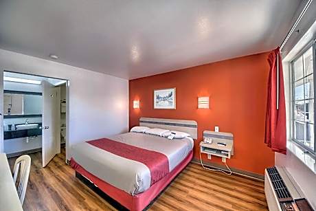 King Room - Non-Smoking