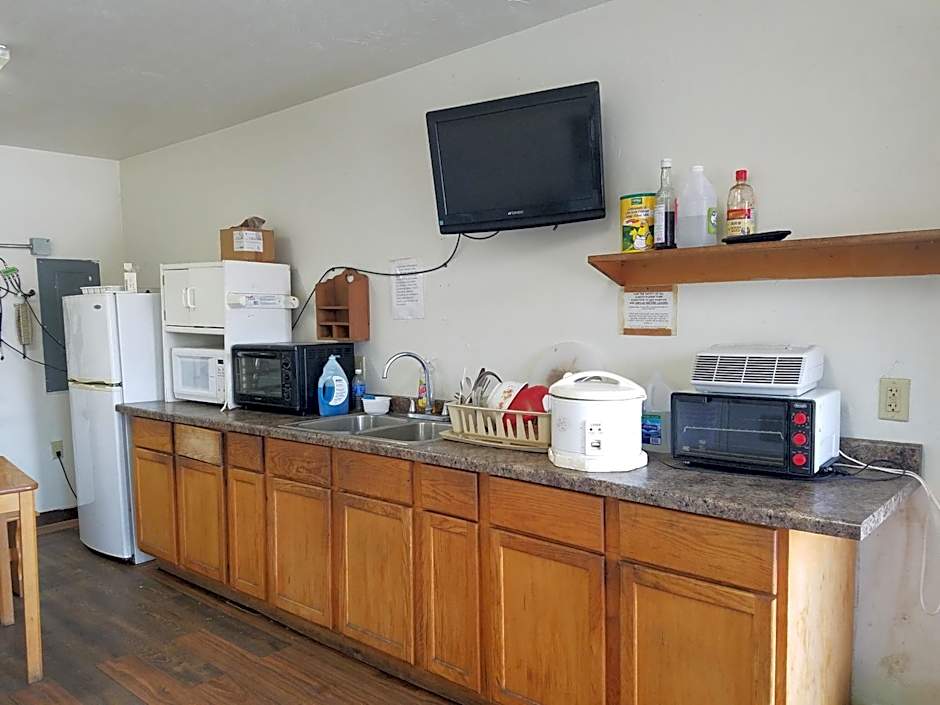 Tarragon Motel