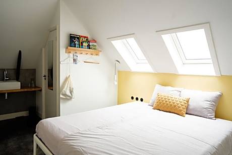 Standard Double Room (Bitter Room)