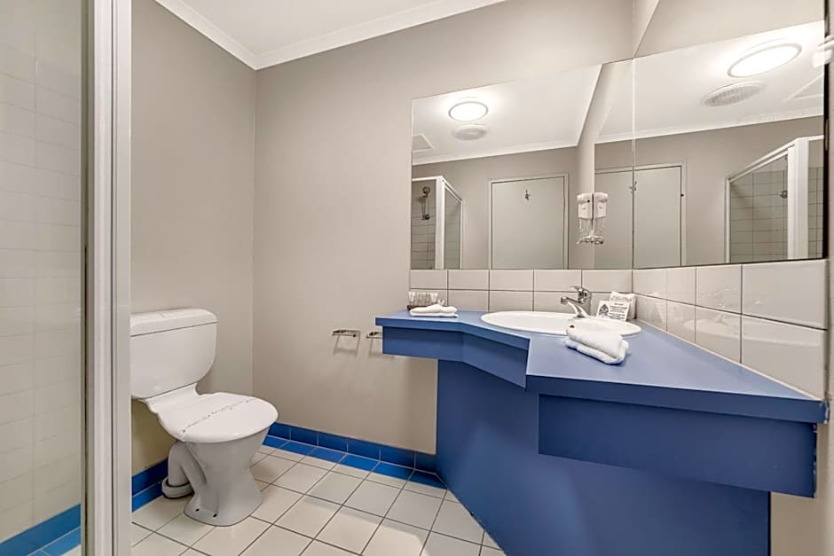 Ciloms Airport Lodge