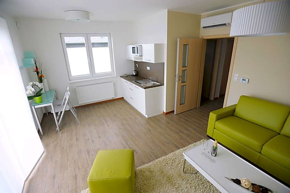 Black Bridge Hotel Apartment