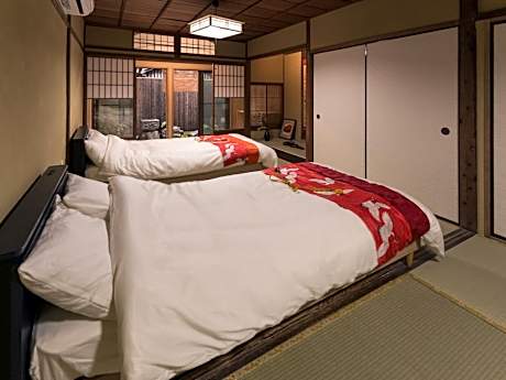 Japanese-Style Quadruple Room with Garden View