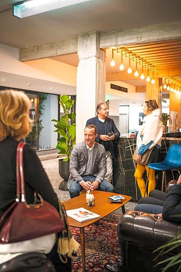 Play Theatrou Athens a member of Brown Hotels