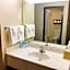 Shenandoah Inn & Suites
