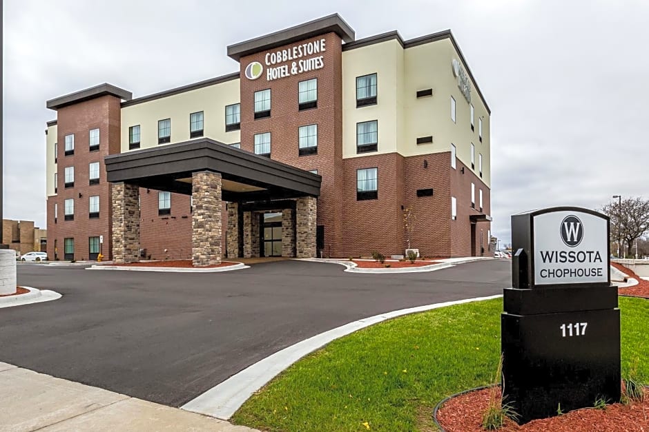 Cobblestone Hotel & Suites - Stevens Point