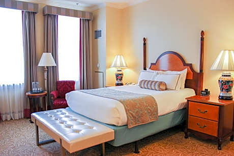 Queen Room - Non-Smoking