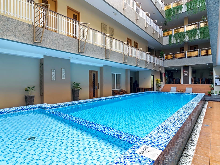 THE RIVAVI LEGIAN