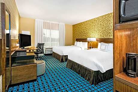 Queen Room with Two Queen Beds - Hearing Accessible