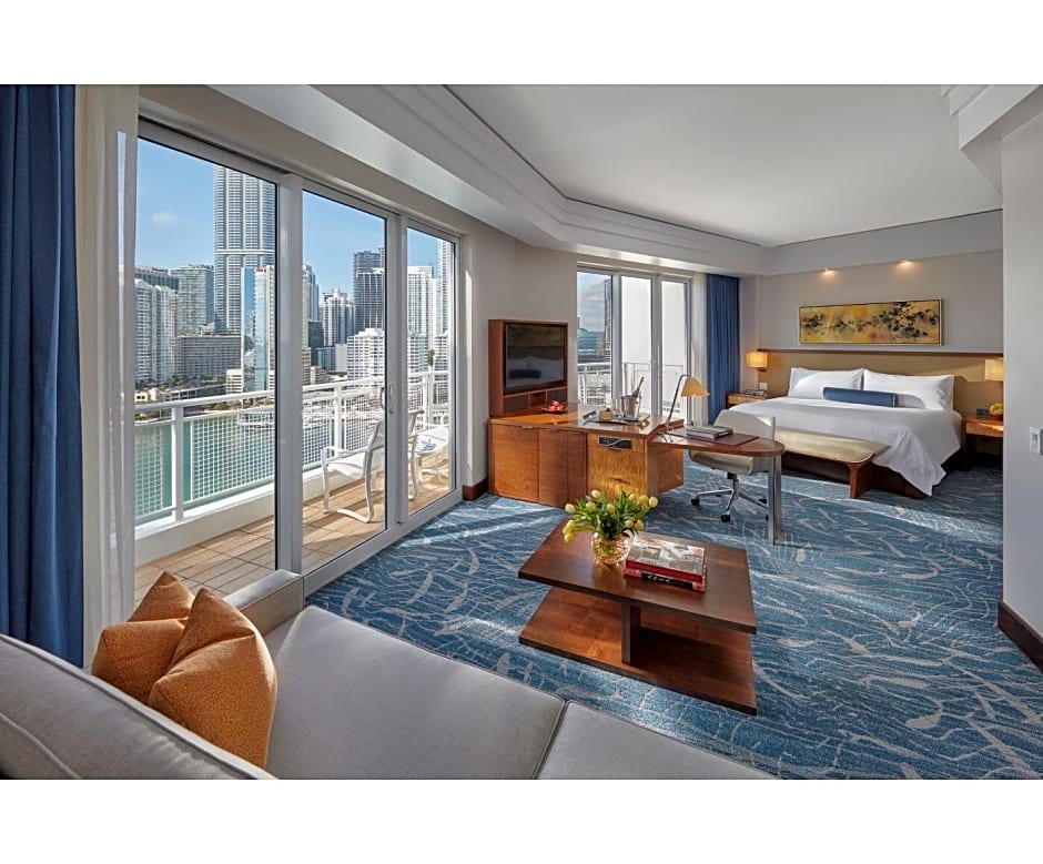 Photo 1 of 2 of Junior 1 King Bed Suite, Bay View