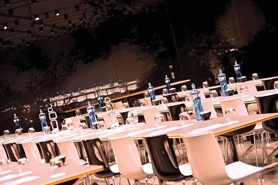 Renaissance by Marriott Barcelona Fira Hotel