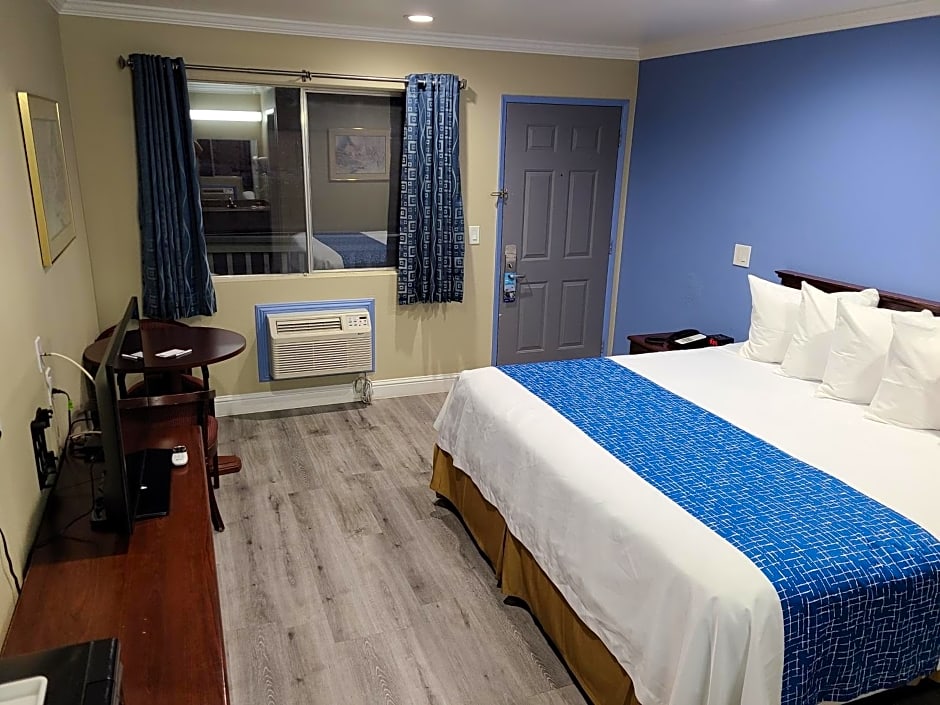 Travelodge by Wyndham Clearlake