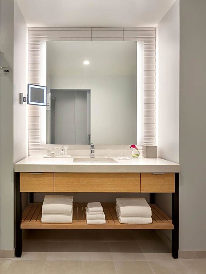 The Viv Hotel, Anaheim, a Tribute Portfolio Hotel