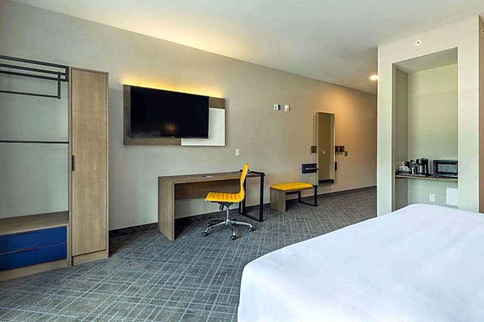 Comfort Inn & Suites