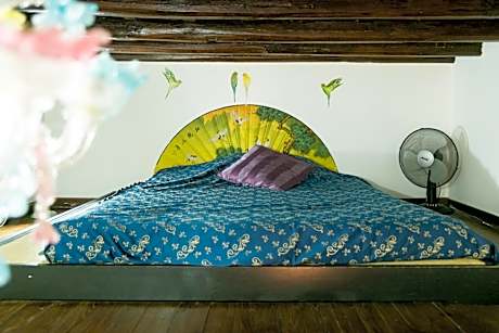 Two-Bedroom Apartment - Split Level