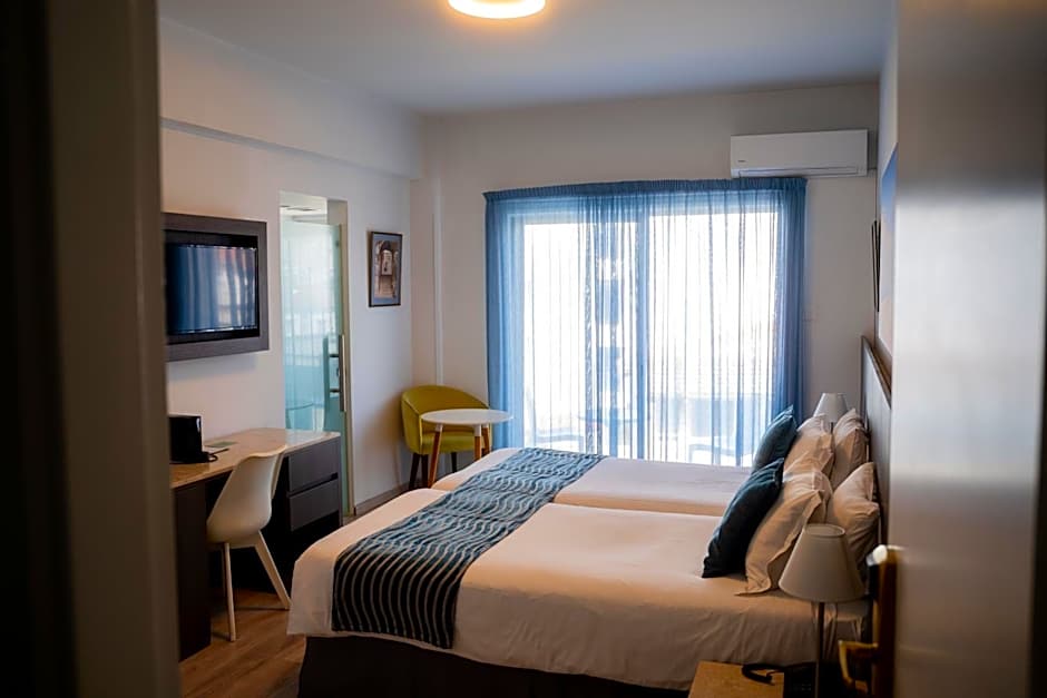 Mikes Kanarium City Hotel