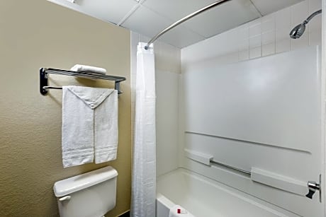 King Room with Mobility Access and Bathtub with Grab Bars - Non-Smoking